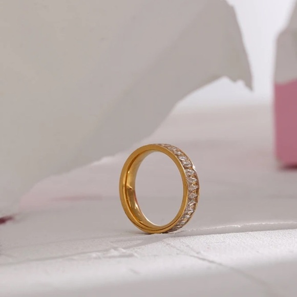 Cubic Zirconia Ring Jewelry Exquisite Wedding Engagement Band Gold Plated 8 New - Picture 9 of 14